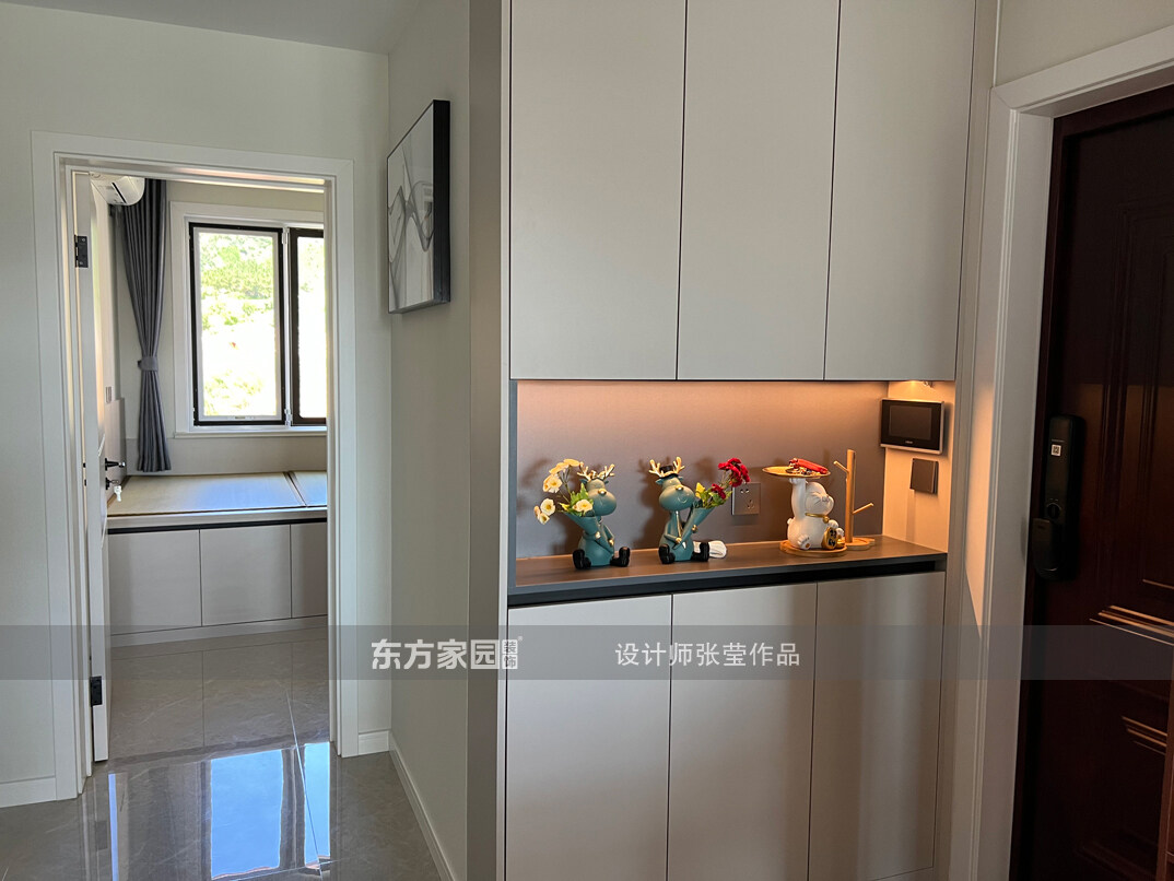 北澗圣水苑95㎡三室一廳入戶玄關(guān)輕奢風(fēng)格裝修實(shí)景圖-詳細(xì).jpg