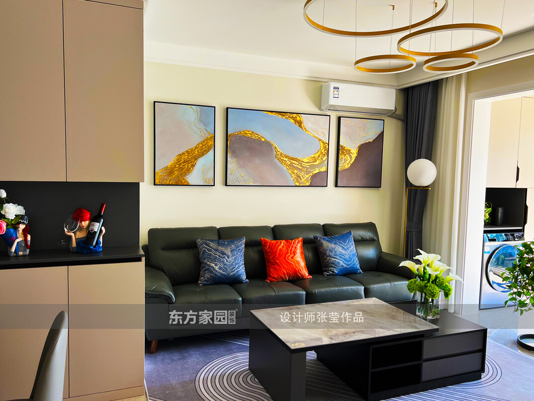 北澗圣水苑95㎡三室一廳客廳沙發(fā)餐廳輕奢風(fēng)格裝修實(shí)景圖-詳細(xì)1.jpg