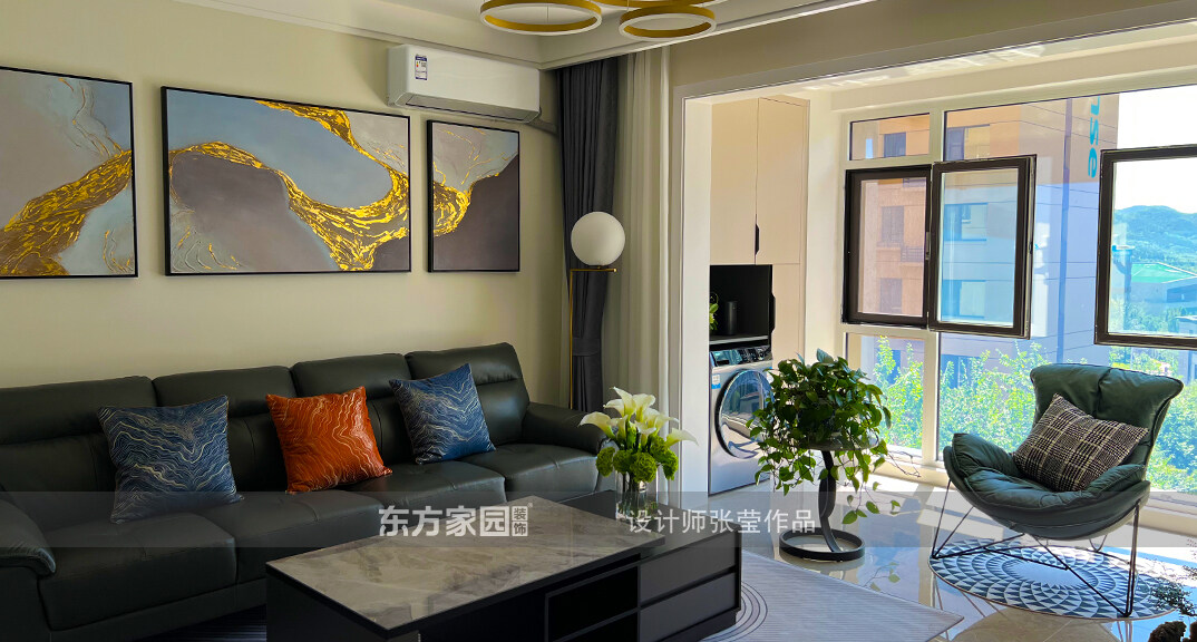 北澗圣水苑95㎡三室一廳客廳沙發(fā)輕奢風(fēng)格裝修實(shí)景圖.jpg